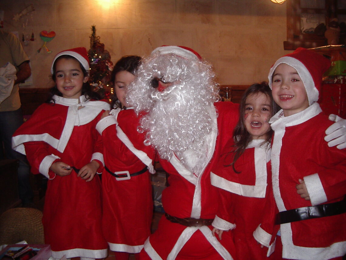 Primos de pequeños con Papá Noel