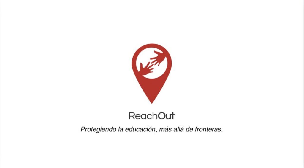 Logo ReachOut con emblema: Protegiendo la educación, más allá de las fronteras